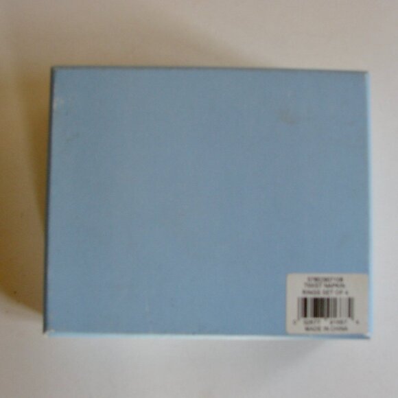 Silver Plated Napkin Rings Wedgwood Twist Napkin Rings Set of 4 Modern Hallmark - Picture 13 of 13